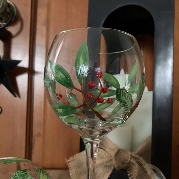Poinsettia Berry Crystal Goblets - Picture 5 of 6